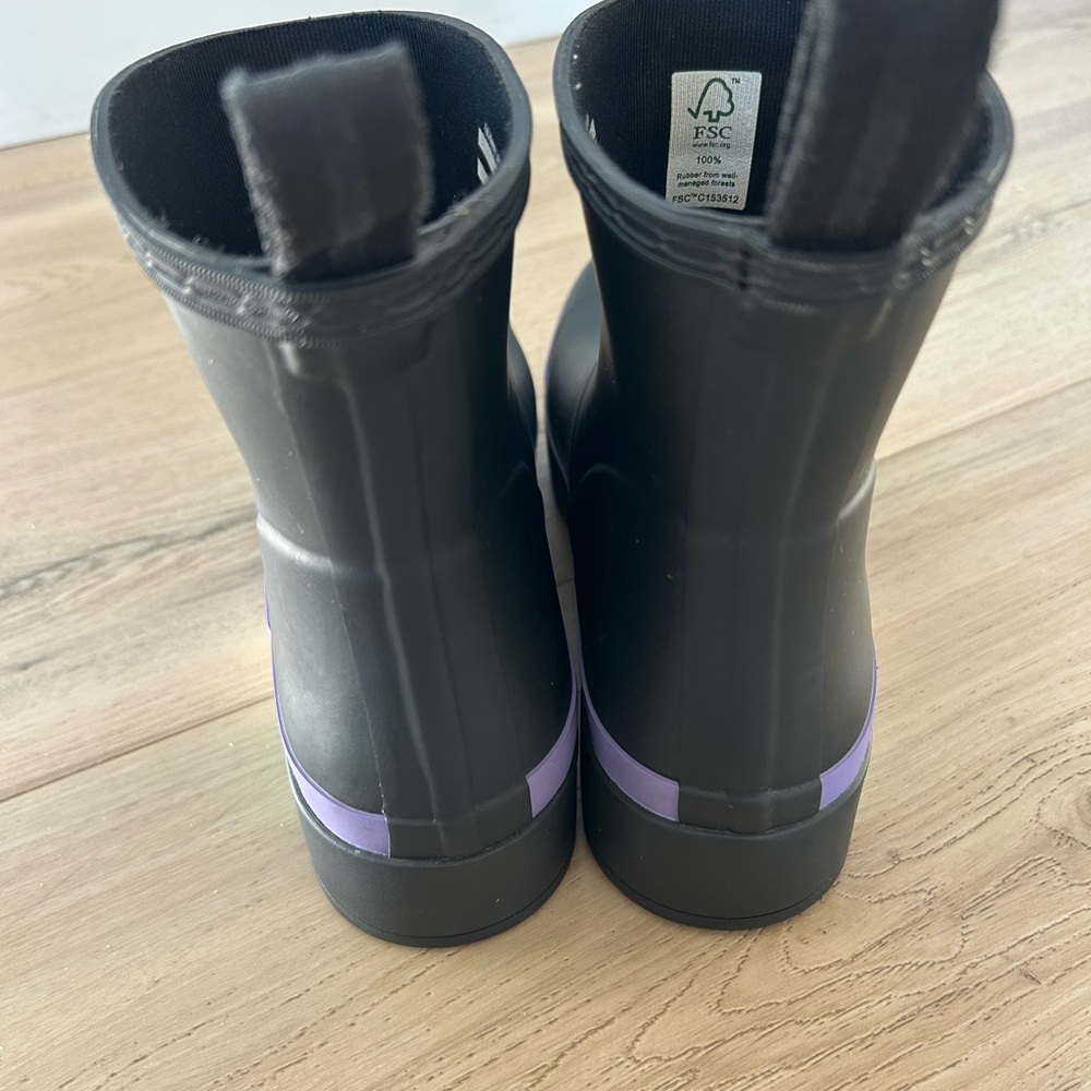 HUNTER Original Play Rain Short Boot Size 9 Black Striped Sole Ankle Wellies - Picture 4 of 7